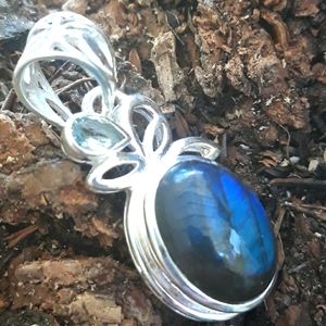 Friendship Labradorite Silver Pendant